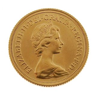 Elizabeth II, Sovereign 1980. About uncirculated. <br><br>About uncirculated.
