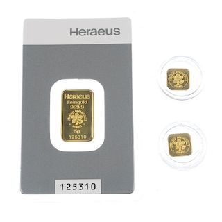 Switzerland, Heraeus SA, three fine gold miniature bars weighing 5g, 1g (2), total wt.7g. As issued.