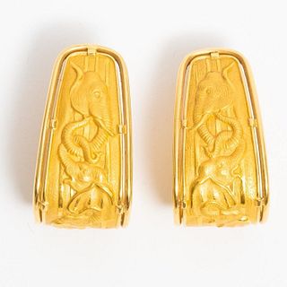 18K Carrera y Carrera Signed Elephant motiff earrings