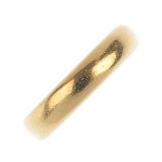 A 22ct gold band ring. Hallmarks for London, 1924. Weight 7.3gms. <br><br>For any specific questions