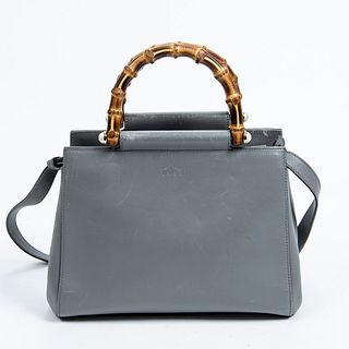 Gucci Nymphaea Bamboo Bag, in grey smooth calfskin leather with golden hardware, opening to a matching grey leather and baby pink suede lined interior