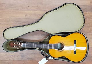 1983 Yamaha Eterna EC-12 Classical Acoustic Guitar