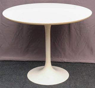 Eero Saarinen Style Round Pedestal Table