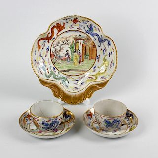 A good early 19th century Chinese export porcelain part dinner service. Circa 1820, comprising six c