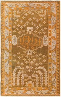 ANTIQUE TURKISH OUSHAK CARPET - No reserve. 5 ft 6 in x 3 ft 6 in (1.68 m x 1.07 m).