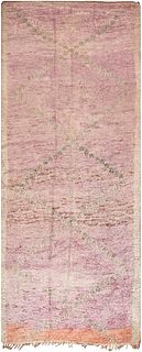 VINTAGE LILAC MOROCCAN RUG. 13 ft 10 in x 5 ft 8 in (4.22 m x 1.73 m).