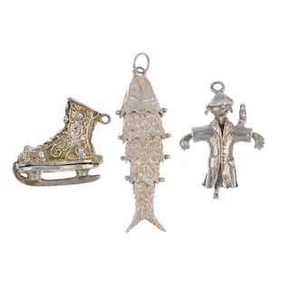 A selection of loose charms. To include classic car and sailing boat charms. (79) Weight 295gms. <br