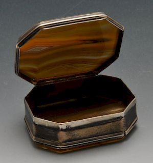 A George III silver mounted and agate box of octagonal sided form. Hallmarked with lion passant only