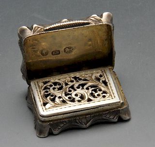 An early Victorian silver vinaigrette, the oblong form with engine-turned decoration, scalloped rim