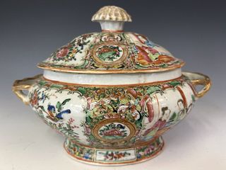Chinese Export Porcelain Tureen