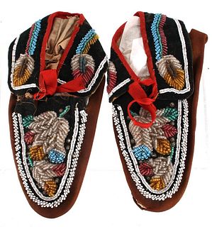Iroquois Indian Beaded Leather Moccasins 1920-50's