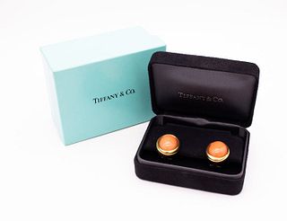Tiffany & Co. Oval earrings in 18k gold & natural coral