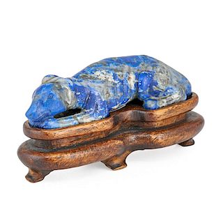 CHINESE LAPIS SCULPTURE OF A HOUND