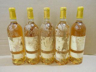 Chateau d'Yquem, Sauternes 1er Grand Cru 1996, ten bottles in owc, (most with stained labels, levels