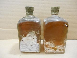 Bulloch Lades Old Rarity Scotch Whisky, 75% proof, two flask shape bottles (approx. 50-60cls) (2) <b