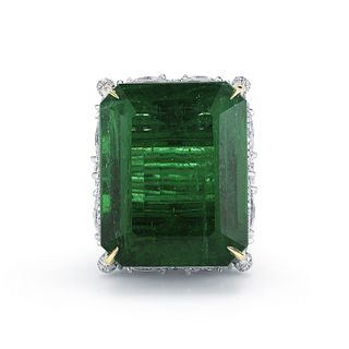 SPECTACULAR EMERALD AND DIAMOND RING