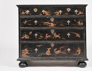 QUEEN ANNE STYLE BLACK AND GOLD CHINOISERIE CHEST OF DRAWERS