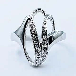 Unique & Stylish Diamond & White Gold Fashion Ring