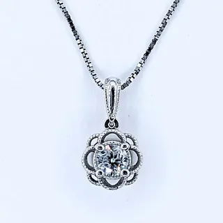 Lovely Floral Diamond Solitaire Necklace