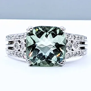 Beautiful Mint Green Quartz & Diamond Cocktail Ring