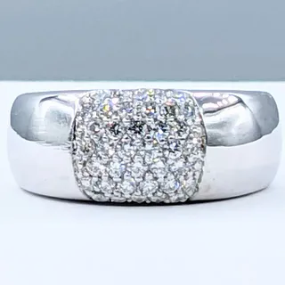 Beautiful Diamond & 18K White Gold Cocktail Ring