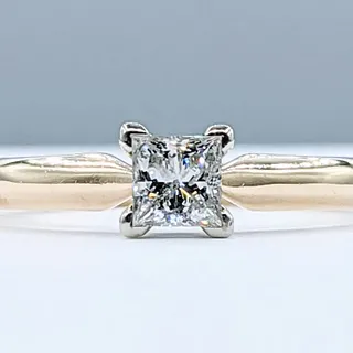 Stunning Princess Cut Diamond Solitaire Ring