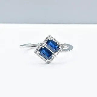 Modern Sapphire & Diamond Fashion Ring