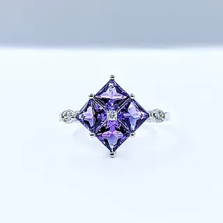 Contemporary Amethyst & Diamond Fashion Ring