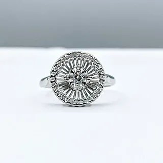 Stylish Diamond & White Gold Fashion Ring