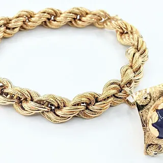 Beautiful & Ornate Chalcedony & 18K Gold Bracelet