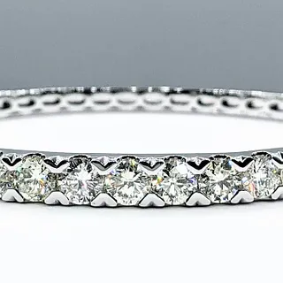 Amazing 5 1/2 Carat Diamond & White Gold Bangle Bracelet