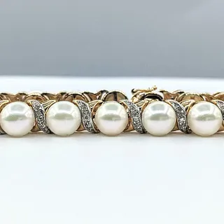 Elegant Cultured Pearl & Diamond Link Bracelet