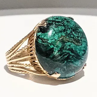 Beautiful Turquoise & 18K Gold Cocktail Ring