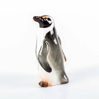 Royal Doulton Animal Figurine, Penguin K25