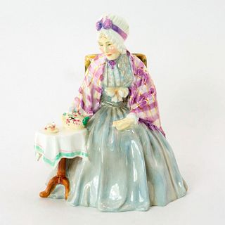 Royal Doulton Figurine, Granny HN1804