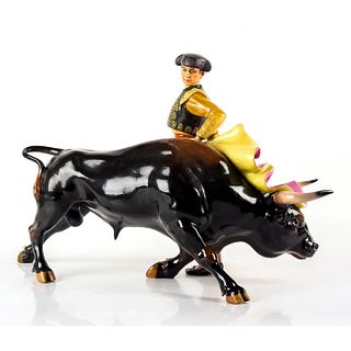 Prestige Figurine Matador and Bull HN2324