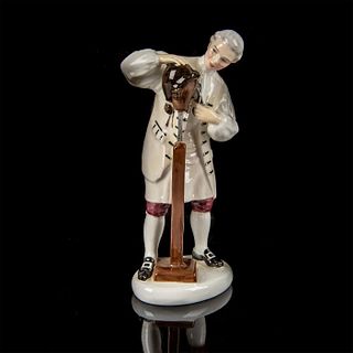 Wigmaker of Williamsburg HN2239 - Royal Doulton Figurine
