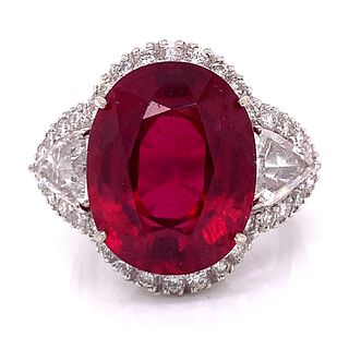 20.00 Ct. Ruby and Diamond 18k Gold Ring