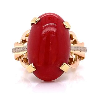 Retro 18k Gold Ring with Italian Coral