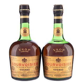 Courvoisiser. V.S.O.P. Brandy de Napoleón. Cognac. France. Piezas: 2. En presentación de 700 ml.
