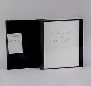 Lote de 2 carpetas con transparencias. SXX. Vistas de la Ciudad de México e Historia de México.