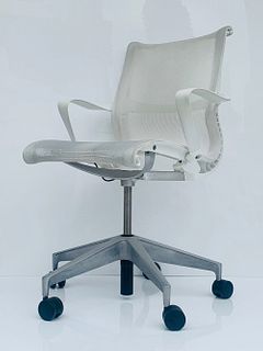 TASK CHAIR WITH 5 STAR BASE BY HERMAN MILLER