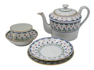 21 Piece Set of A. Raynaud Limoges "LaFayette" Porcelain Coffee Setting, to include 5 dessert plates, 5 tea saucers, 4 tea cups, 4 finger bowls, 1 cre