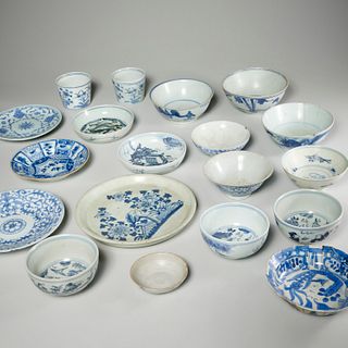 Collection Chinese & Southeast Asian porcelains
