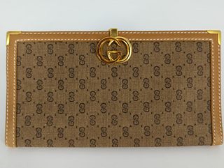 Vintage Gucci Checkbook Wallet