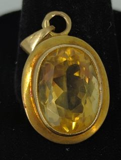 9kt Yellow Gold Pendant With a Lemon Quartz Center Stone