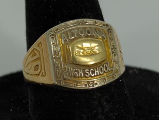 Vintage Dual Tone 10kt Gold Class Ring