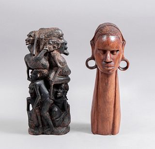 Lote de 2 esculturas africanas. SXX. Tallas en madera.
