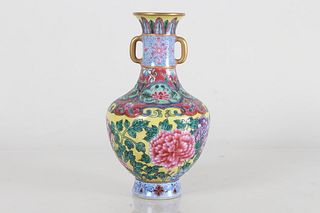 A Chinese Flower-blossom Porcelain Fortune Vase 