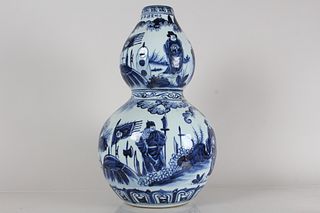 A Chinese Detailed Blue and White Porcelain Fortune Vase 